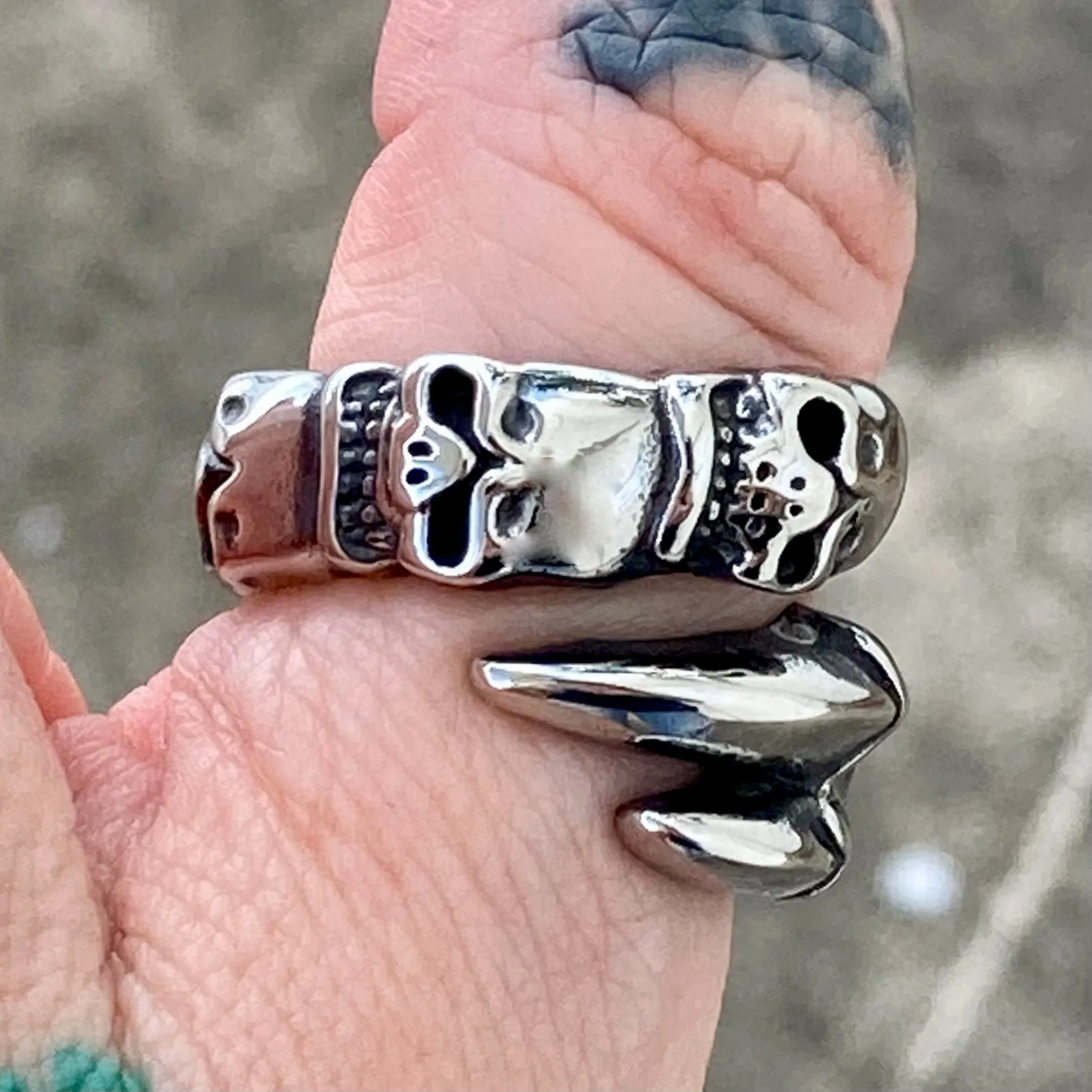Skull Claw - R211