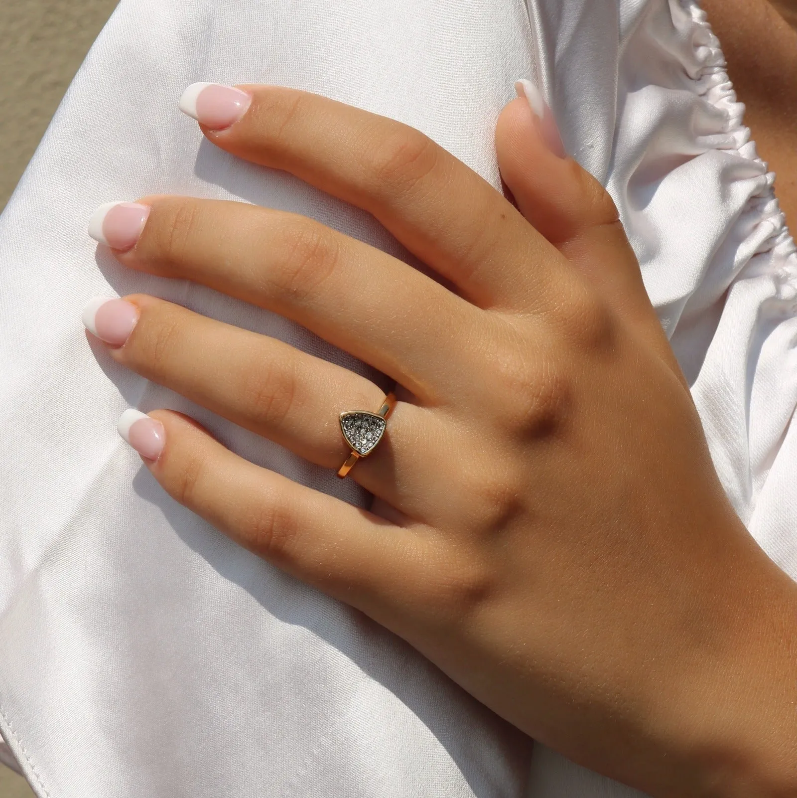 Thyra - Pave Concave Ring